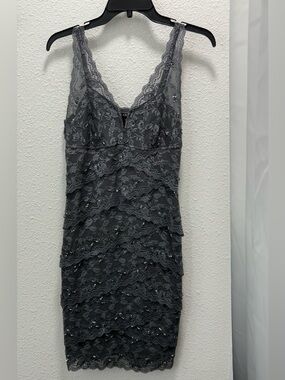 Marina Gray Spaghetti Straps Lace v-neckline Dress Sz(4)